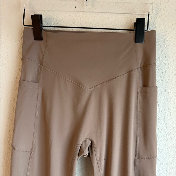 HALARA ULTRASCULPT HIGH WAISTED SCRUNCH BUTT LIFTING LEGGINGS - Picture 7 of 9